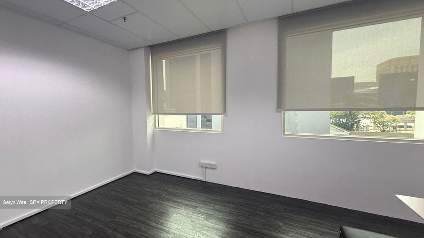BURLINGTON SQUARE (D7), Office #562512101